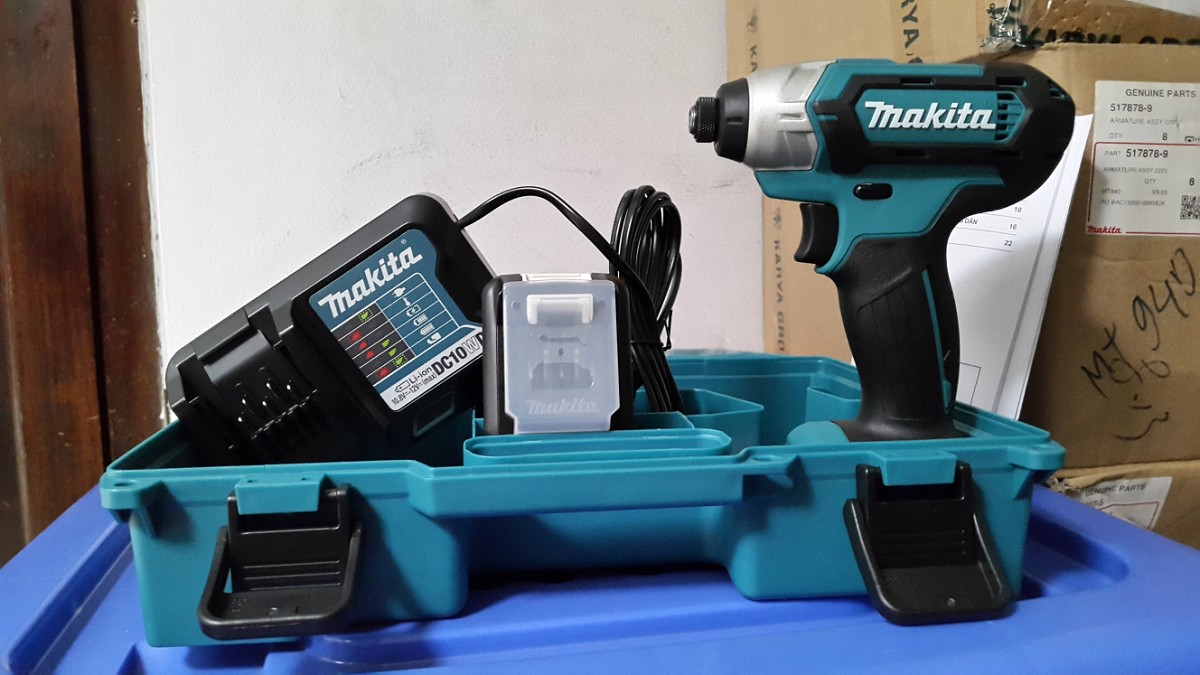 מברגת אימפקט 10.8V דגם Makita TD110DWYE	