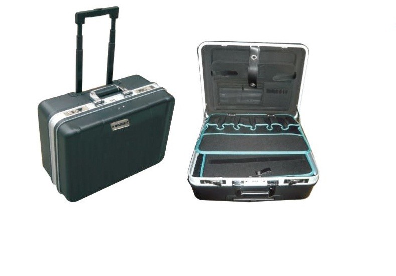 מזוודת אלומיניום+ טרולי+ גלגלים signet 54027