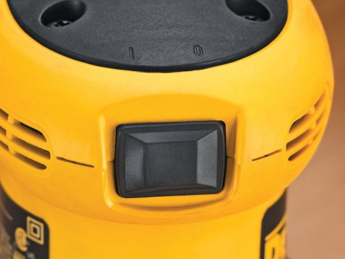 מלטשת אקצנטרית 5" 280W DEWALT