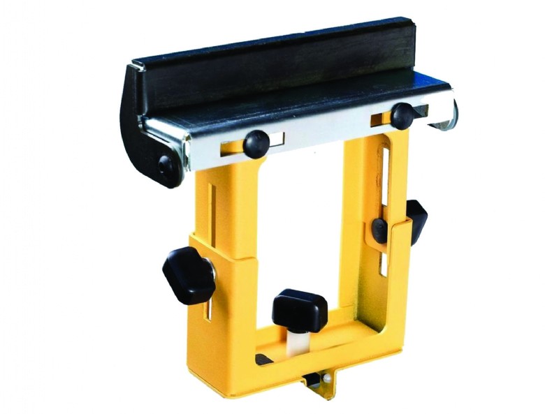 תומך צד ל-DE7023