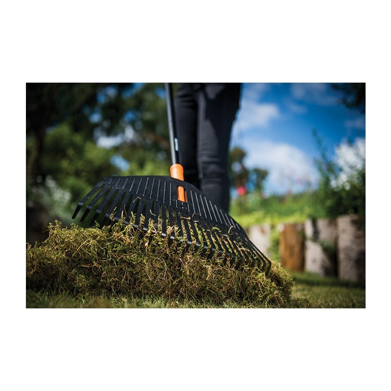 מגרפת עלים אדמה ידית אלומיניום FISKARS