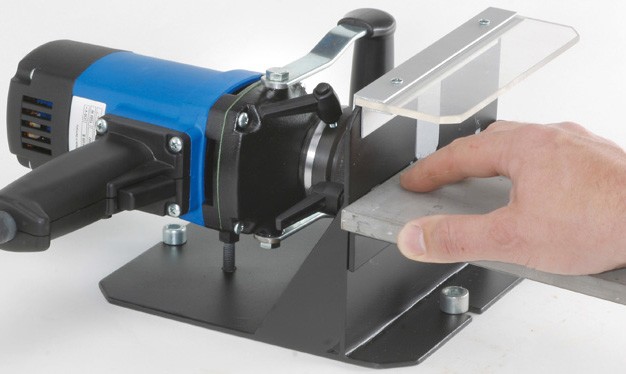 מכונה להסרת שבבים במתכת BDA MASCHINEN EKF450.3