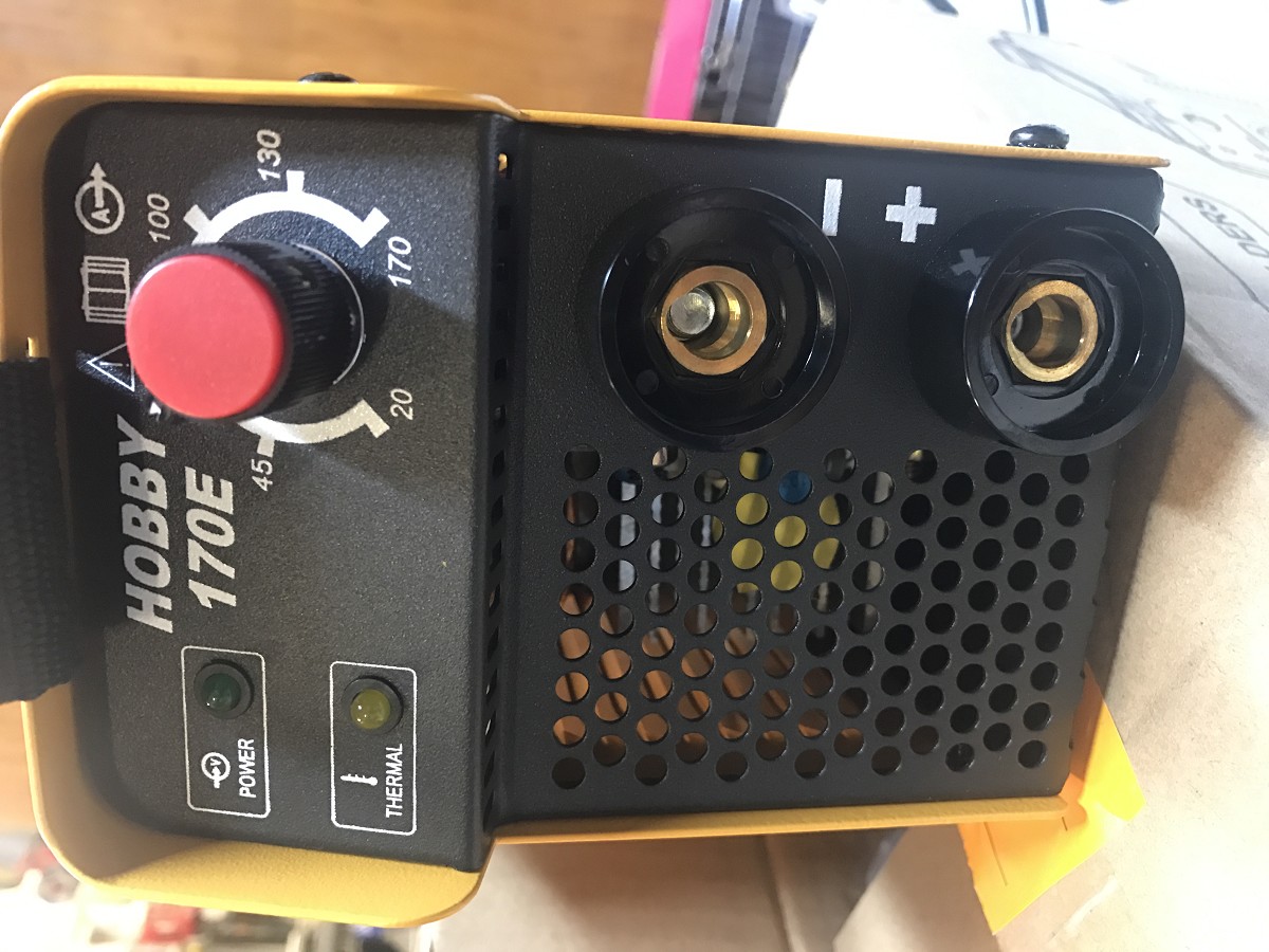 רתכת אלקטרונית 170A HUGONG